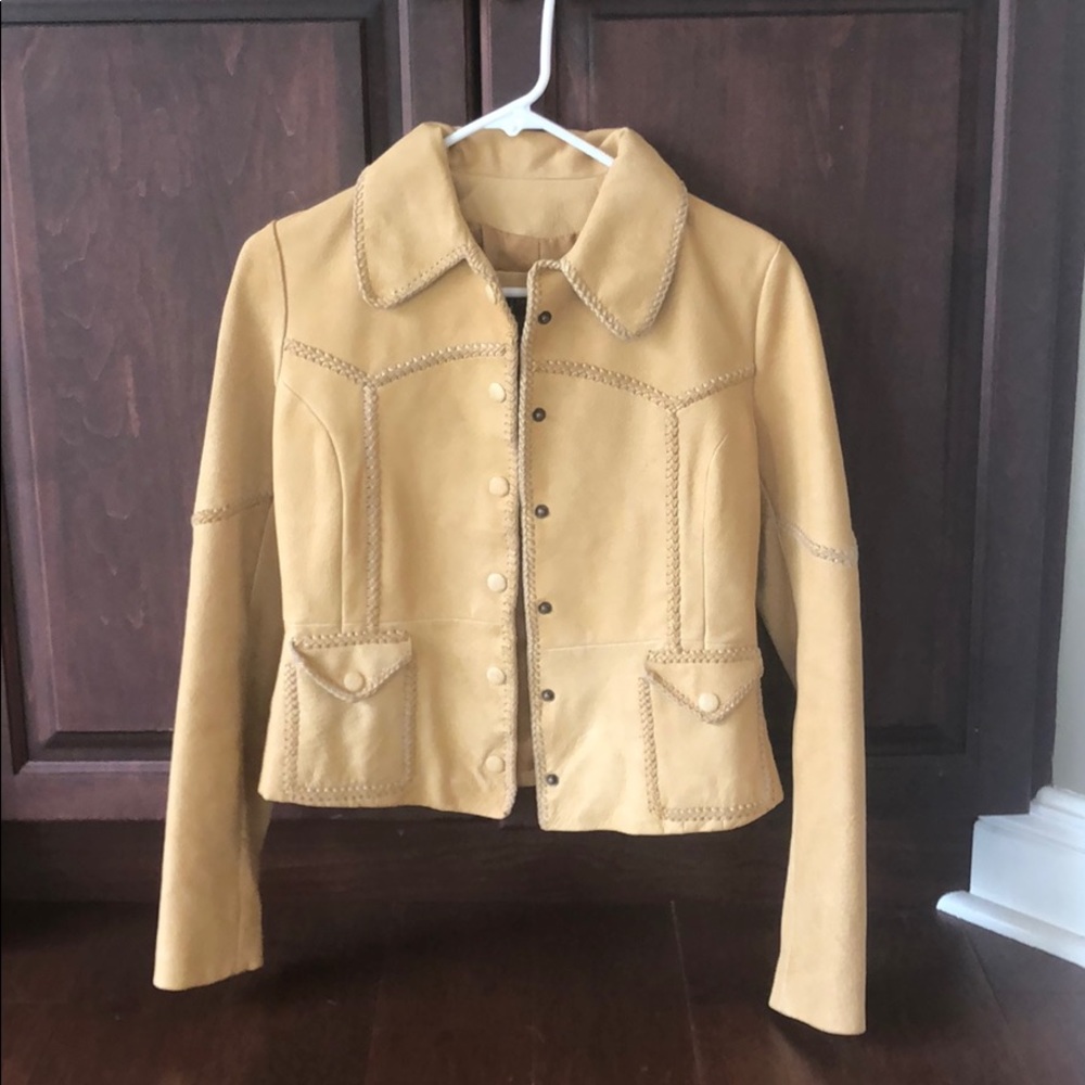 Beautiful Lucky Brand cropped leather jacket.